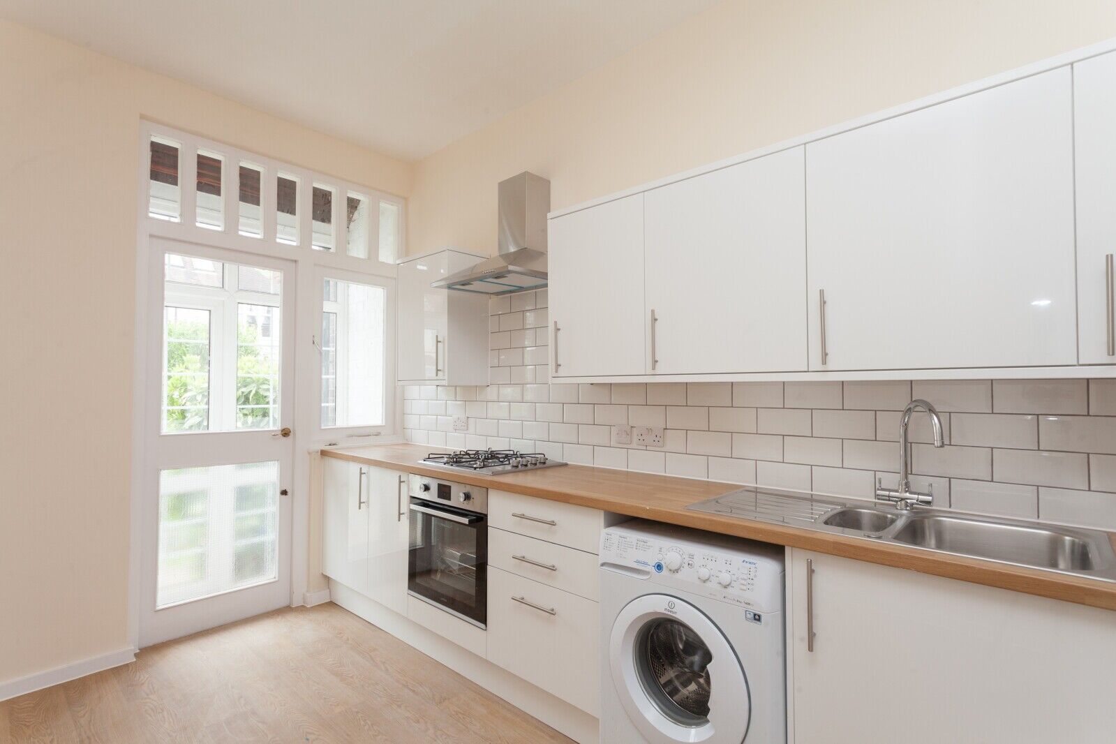 3 bedroom  house to rent, Available now Laurel Road, West Wimbledon, SW20, main image