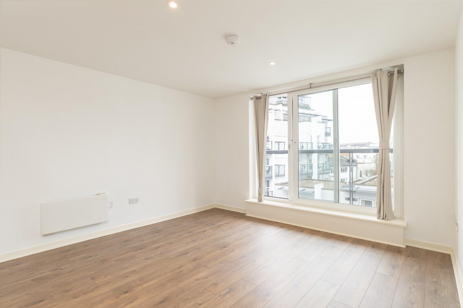 2 bedroom  flat to rent, Available from 22/03/2024 Osiers Road, London, SW18, main image