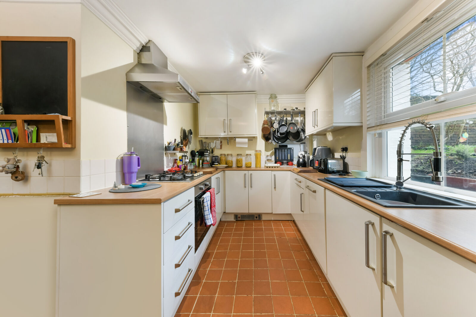 2 bedroom  flat to rent, Available now Cadogan Road, Surbiton, KT6, main image