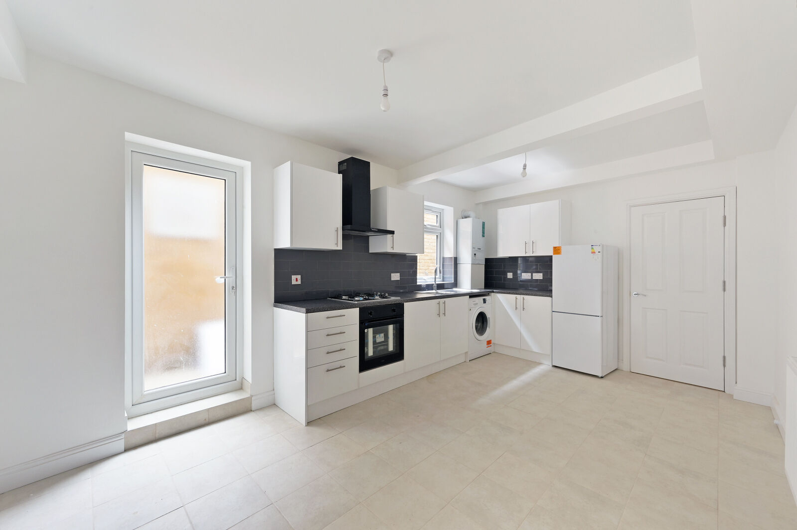 2 bedroom  flat to rent, Available from 30/04/2024 Kingston Road, London, SW20, main image