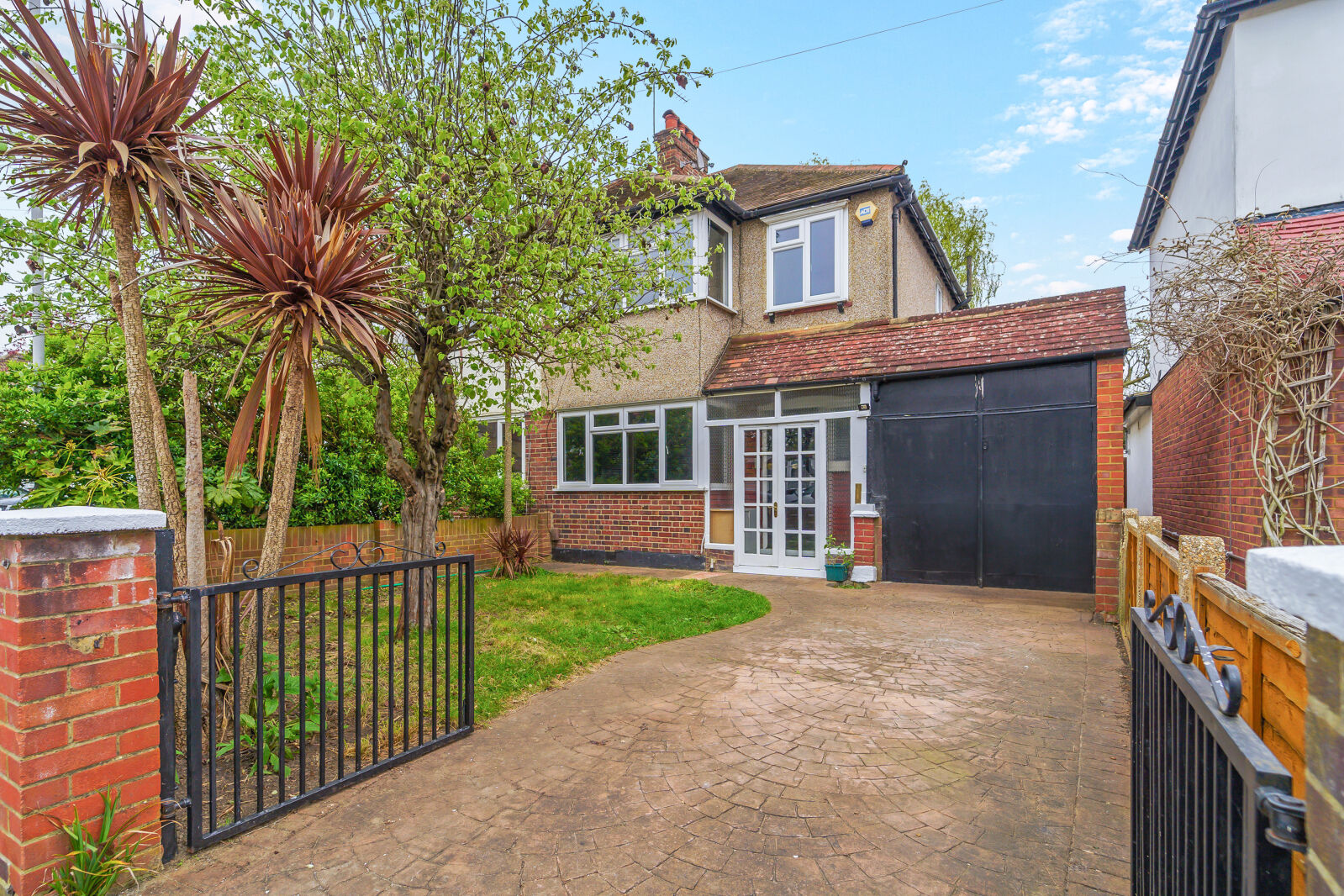 3 bedroom  house to rent, Available now Barnsbury Close, New Malden, KT3, main image