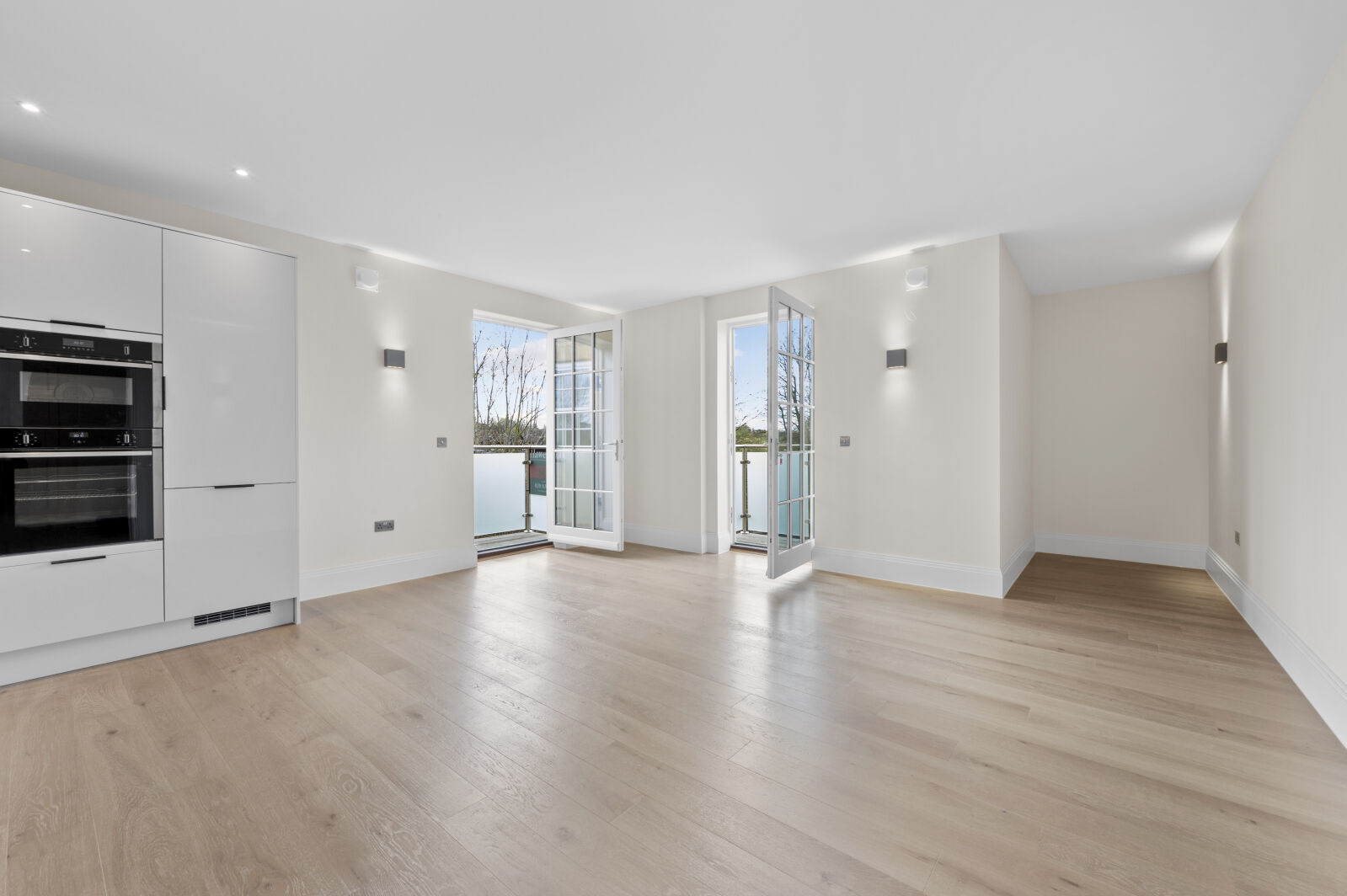 1 bedroom  flat for sale Crummock Chase, Surbiton, KT6, main image
