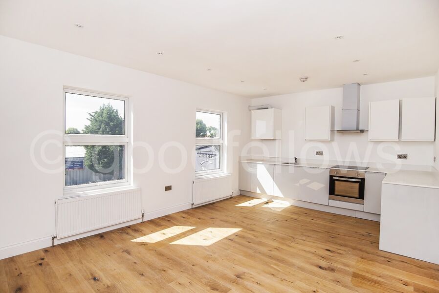3 bedroom  flat to rent, Available from 18/05/2024