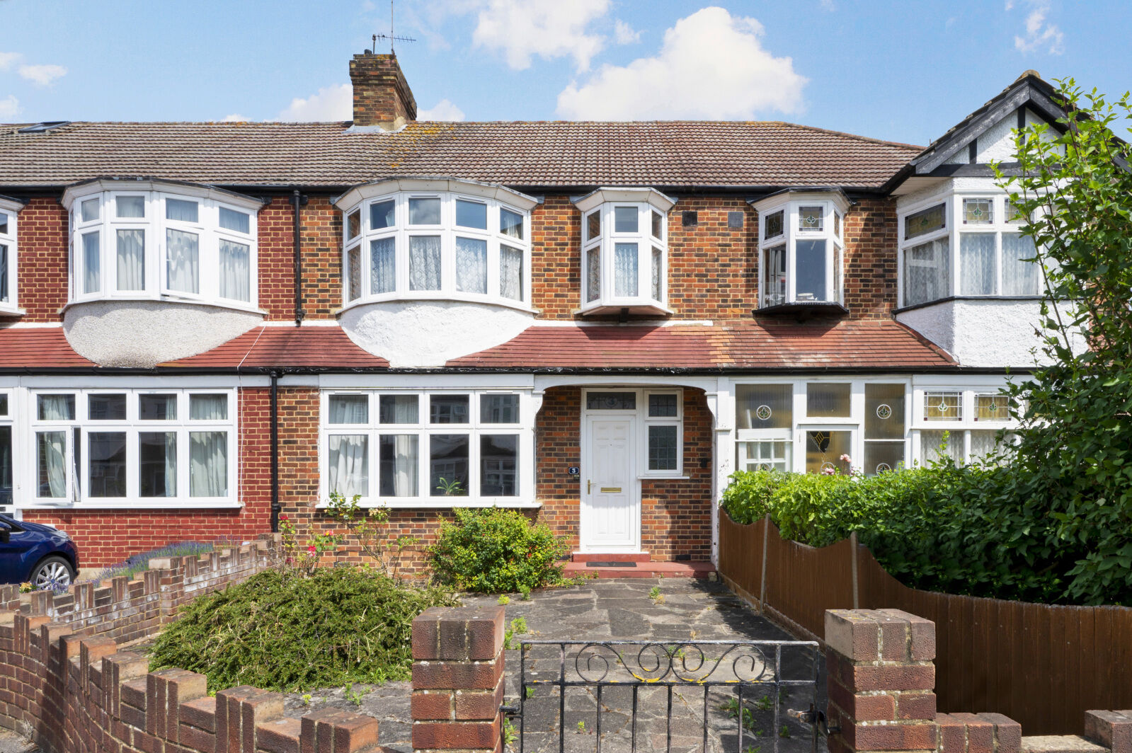3 bedroom mid terraced house for sale Elm Close, Raynes Park, SW20, main image