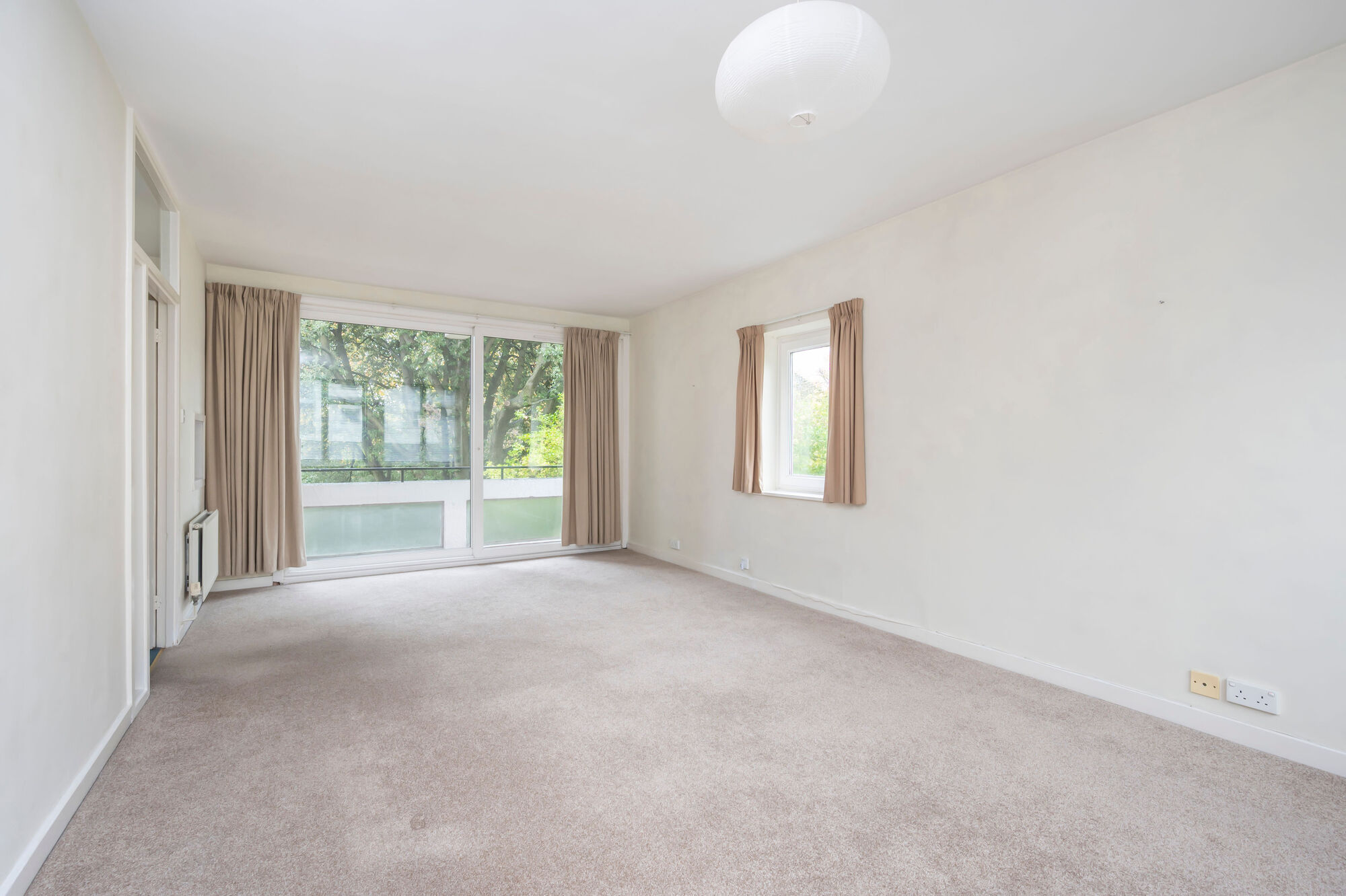2 bedroom  flat to rent, Available from 11/03/2024 Grosvenor Hill, Wimbledon, SW19, main image