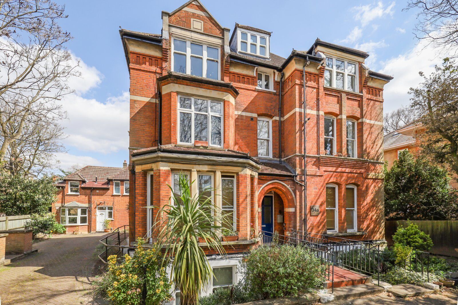 1 bedroom  flat to rent, Available from 05/07/2024 Arterberry Road, London, SW20, main image