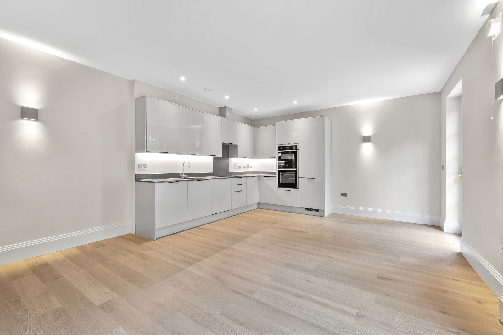 2 bedroom  flat for sale Crown House, 3 Crummock Chase, Surbiton, KT6, main image