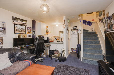 1 bedroom mid terraced house for sale