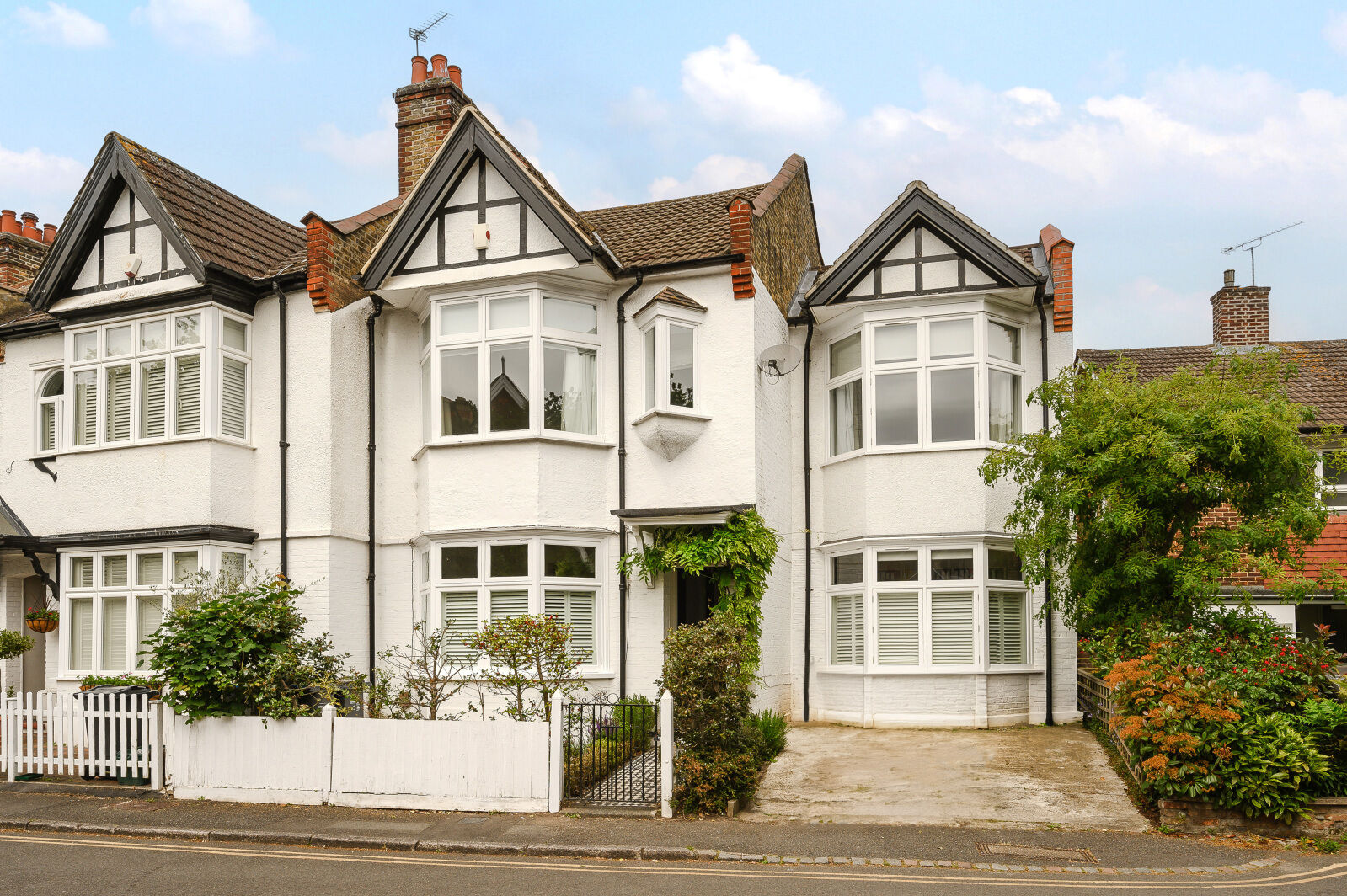 4 bedroom end terraced house to rent, Available now Watery Lane, Wimbledon, SW20, main image
