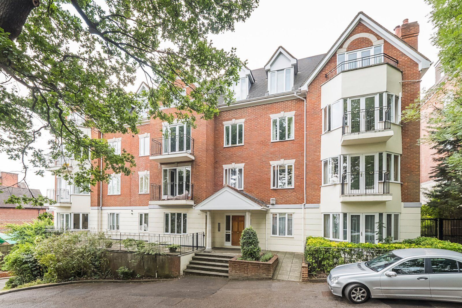 2 bedroom  flat for sale The Oaks, 84-86 Wimbledon Hill Road, SW19, main image