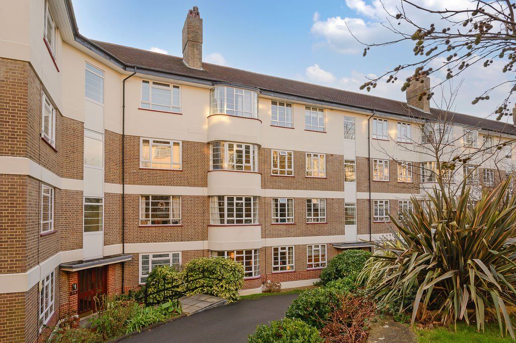 2 bedroom  flat for sale Edge Hill Court, Edge Hill, SW19, main image