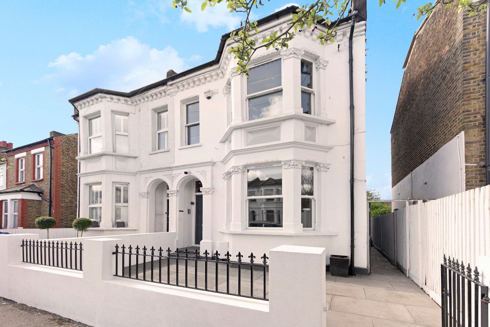 4 bedroom semi detached house for sale Chestnut Road, Raynes Park, SW20, main image