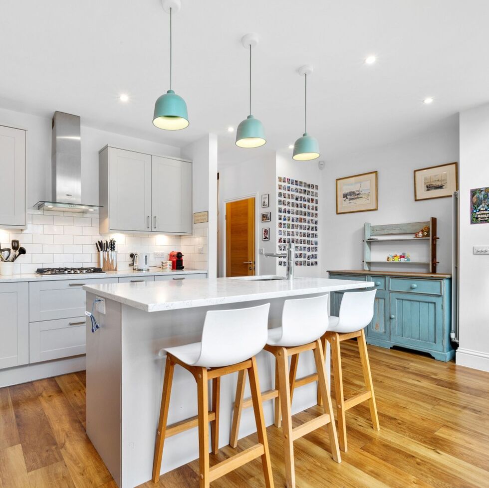 Kitchen with bright units